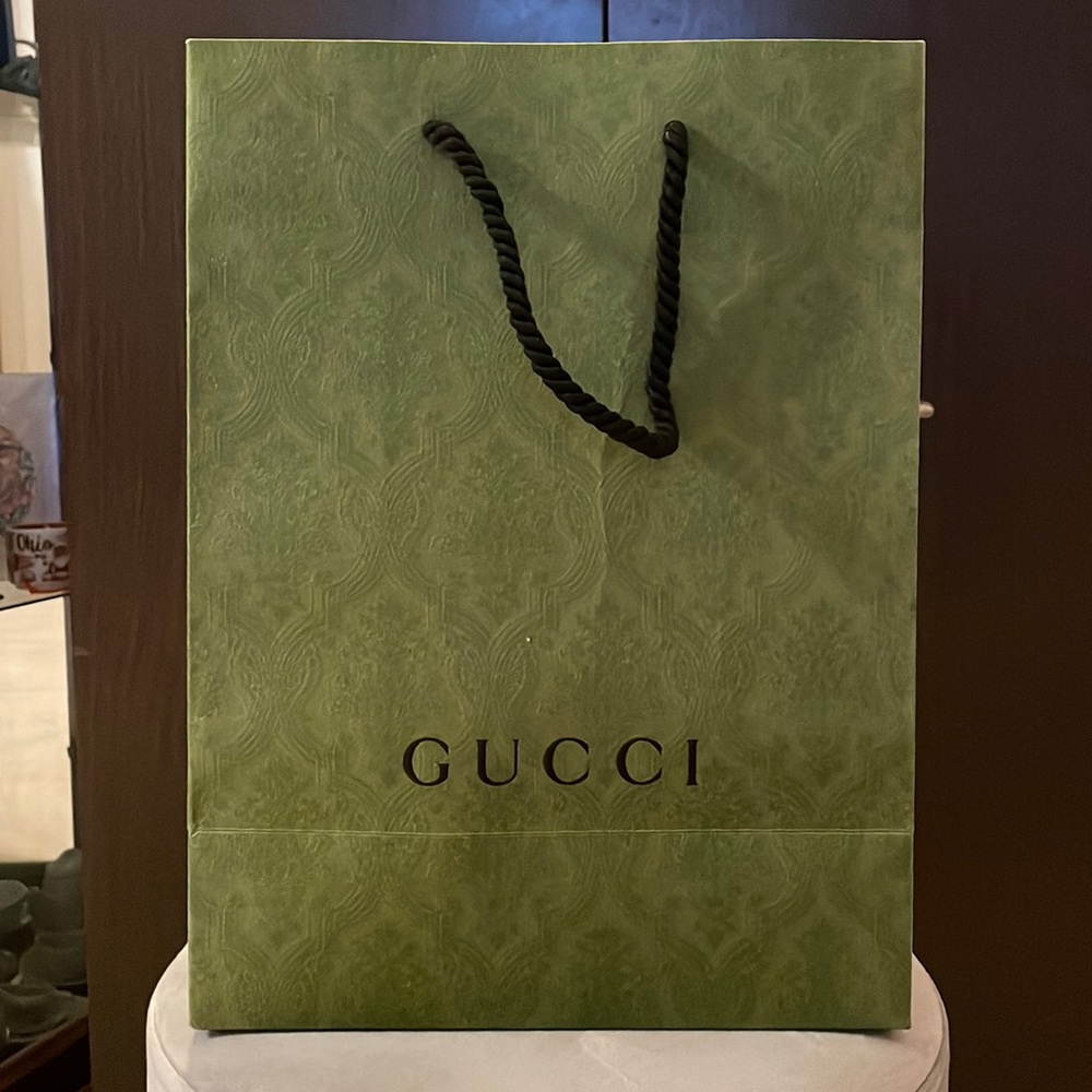 Gucci shopping bag